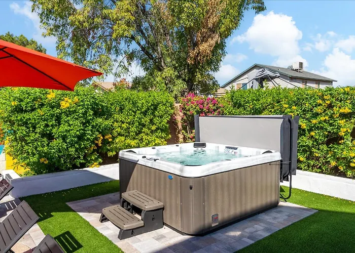 Epic Getaway - Pool - Hot Tub - Game Ferienhaus Mesa